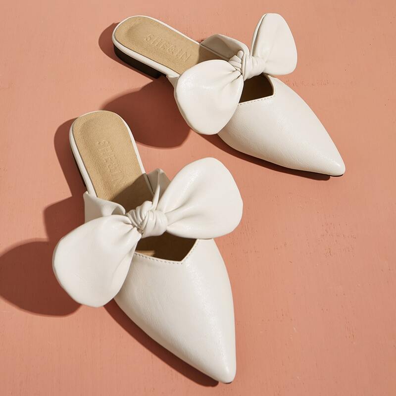 

Bow Decor Flat Mules, Beige