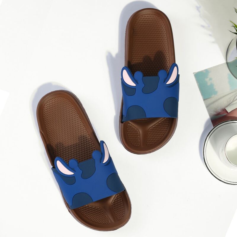 

Guys Cartoon Graphic Slippers, Blue