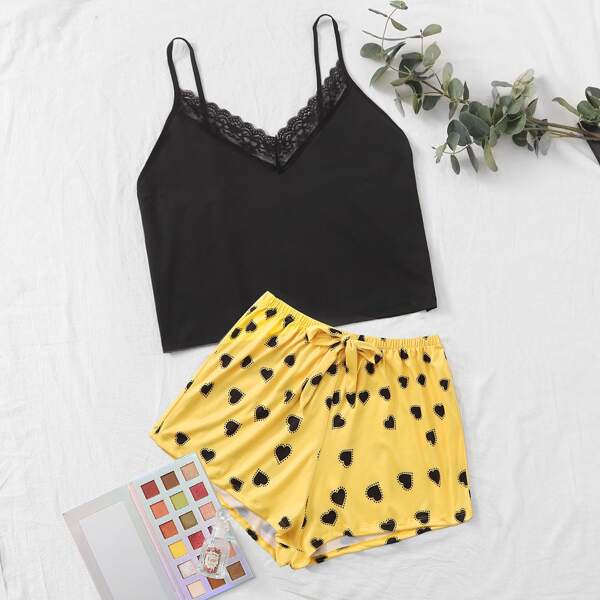 

Contrast Lace Cami Top With Heart Print Shorts PJ Set, Multicolor
