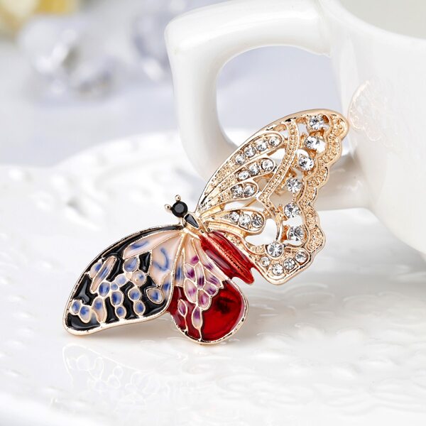 

Брошь в форме бабочки, Многоцветный