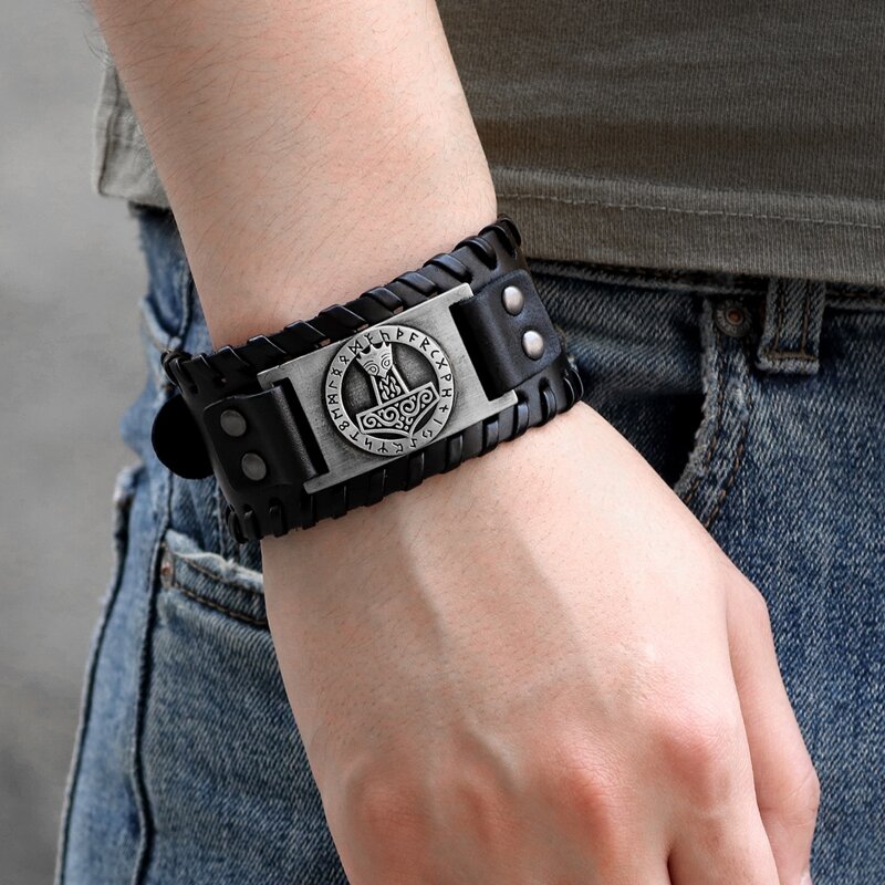 

Guys Geometric Pattern Bracelet, Black