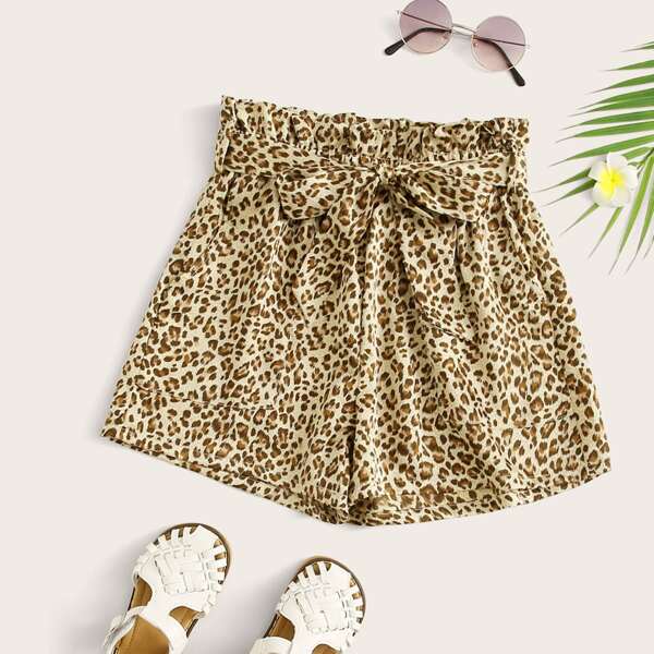 

Girls Paperbag Waist Pocket Patched Leopard Shorts, Multicolor
