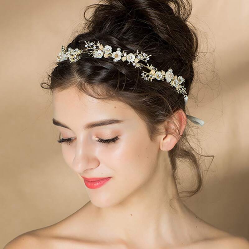 

Flower Decor Hair Accessory, White