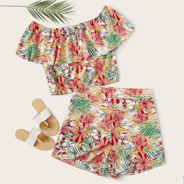 

Plus Allover Plants Print Top & Shorts, Multicolor