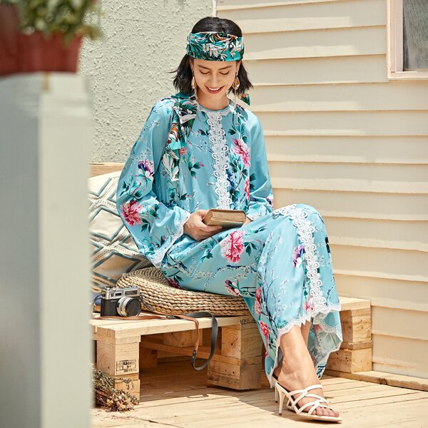 

Floral Print Guipure Lace Panel Dress, Blue