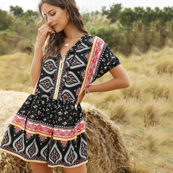 

Batwing Sleeve Tribal Print Romper, Multicolor
