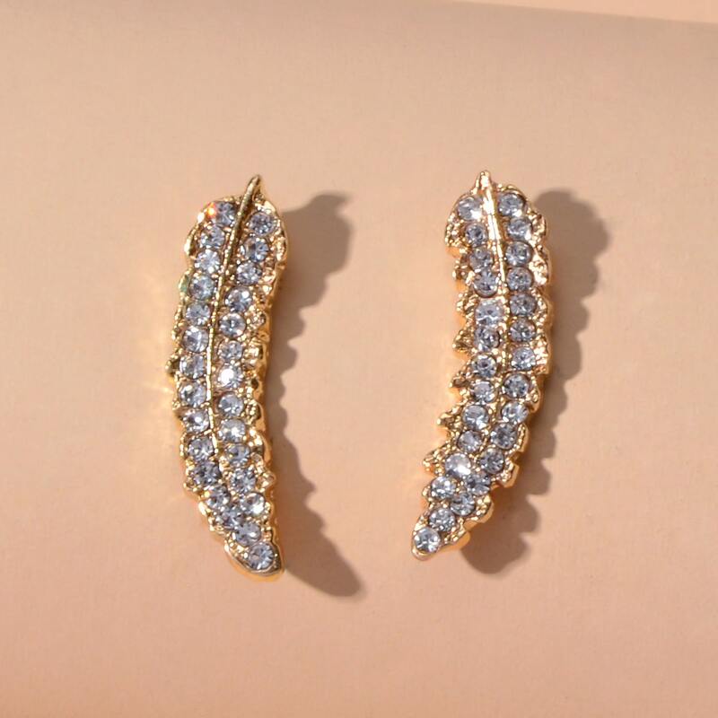 

Rhinestone Engraved Stud Earrings, Gold