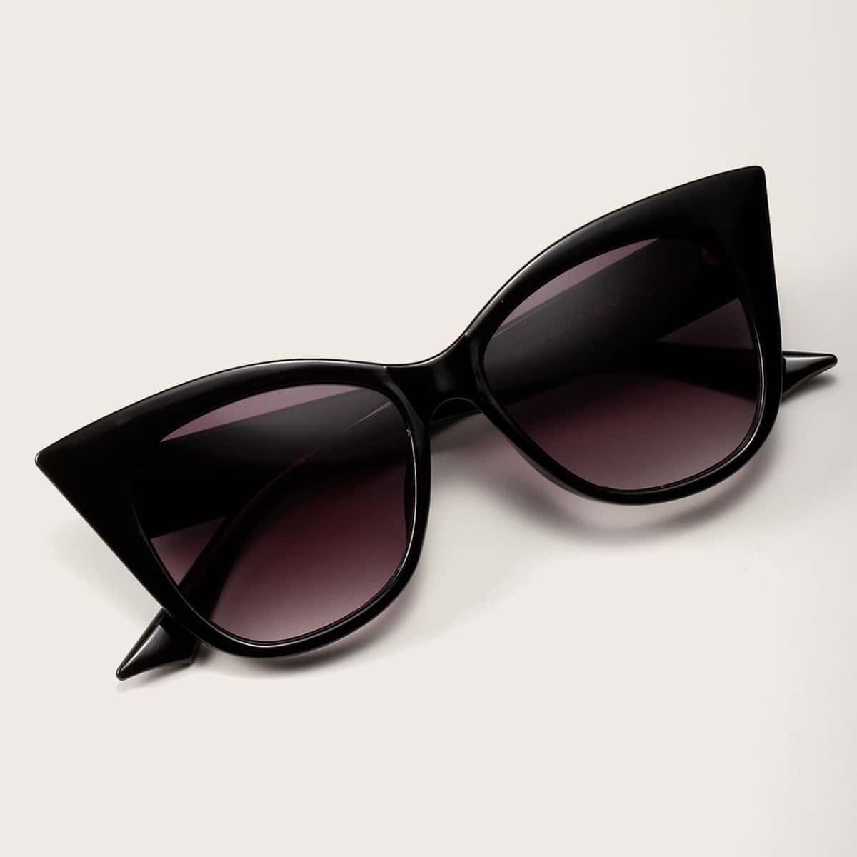 

Cat Eye Sunglasses, Black