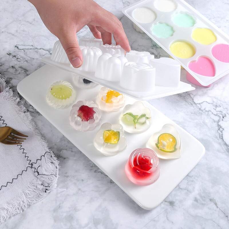 

Solid Pudding Mould, White