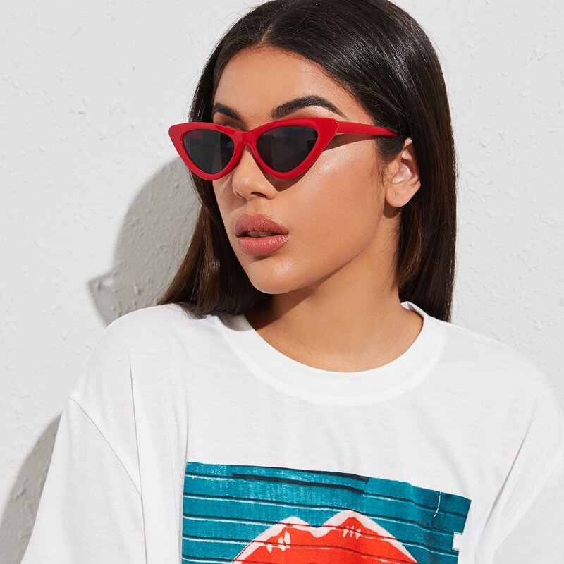 

Cat Eye Sunglasses With Case