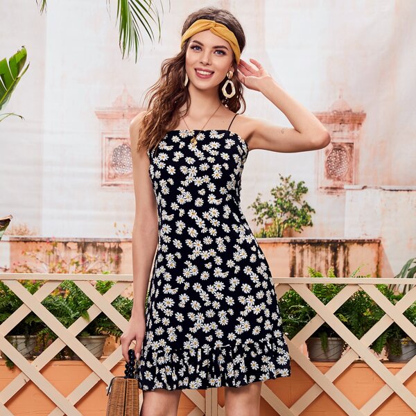 

Allover Daisy Print Ruffle Hem Cami Dress, Black and white
