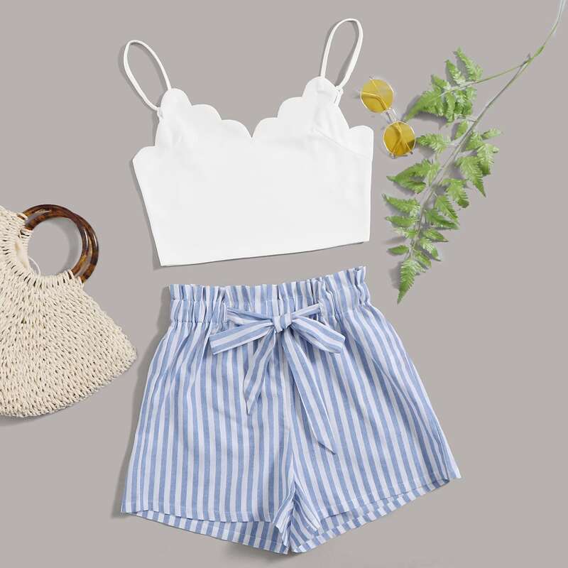 

Scallop Edge Cami Top and Drawstring Paperbag Waist Shorts Set, Multicolor