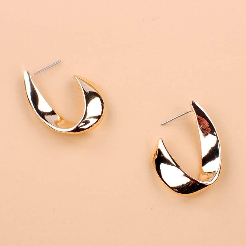 

Structured Stud Earrings, Gold