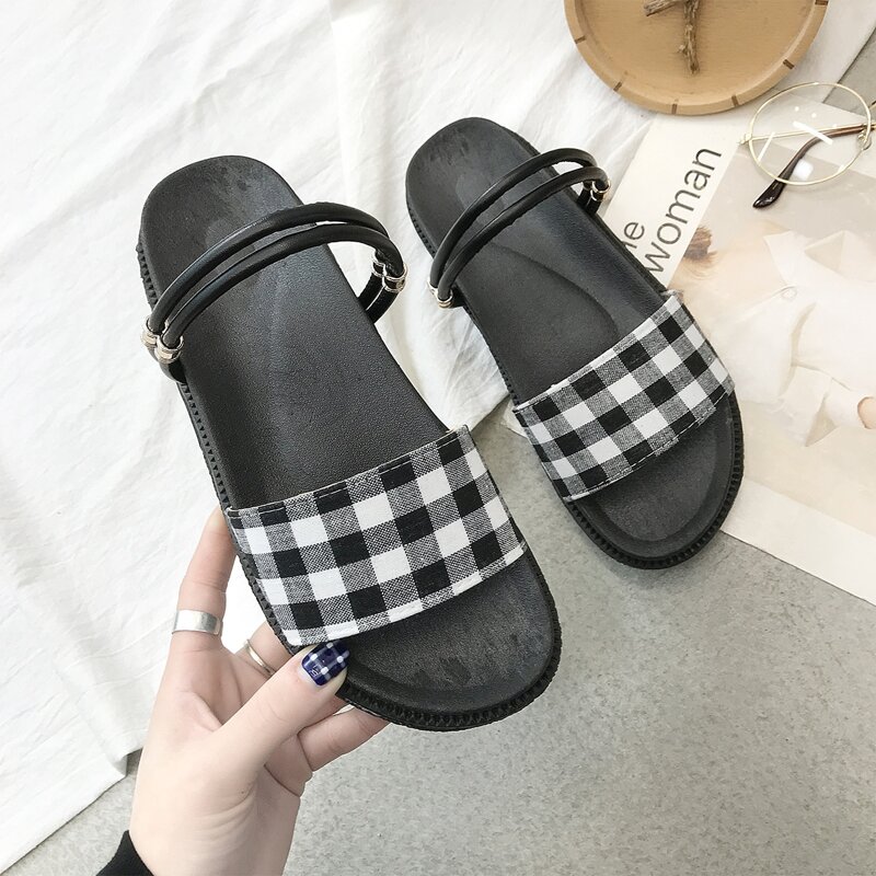 

Gingham Band Sandals, Black and white