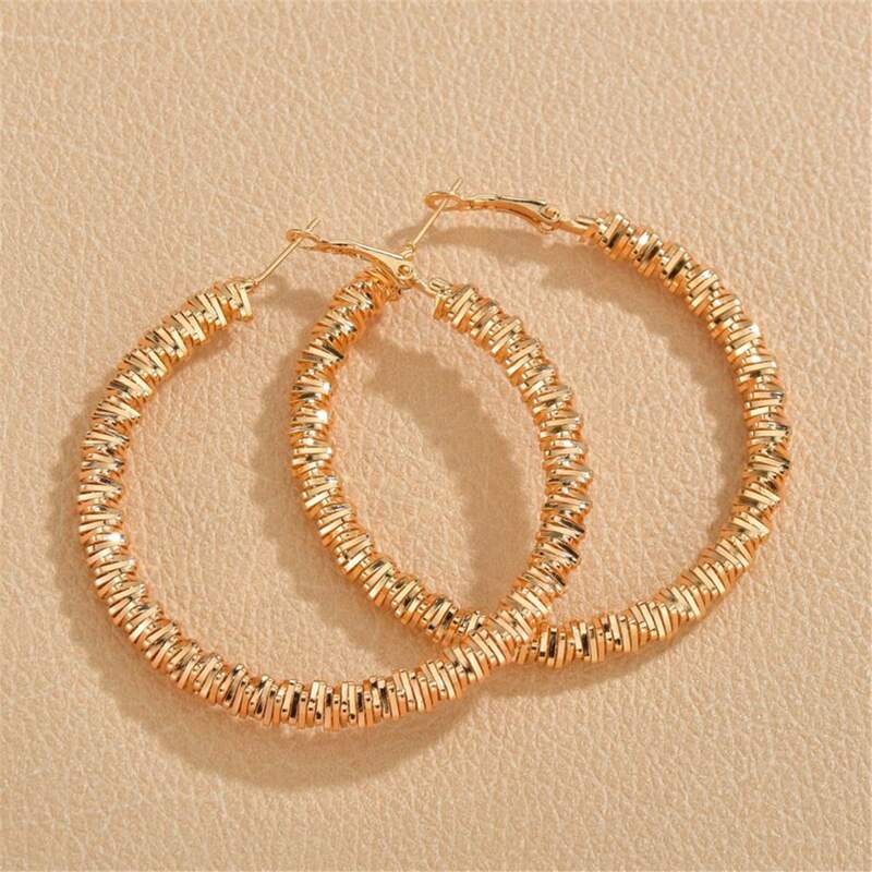 

Metal Hoop Earrings, Gold