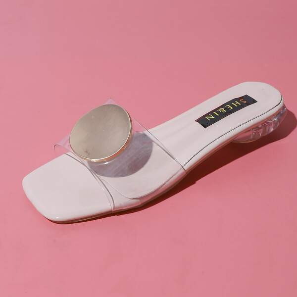 

Прозрачные тапочки с металлическим декором