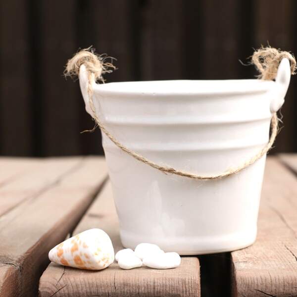 

Solid Hanging Flower Pot, White