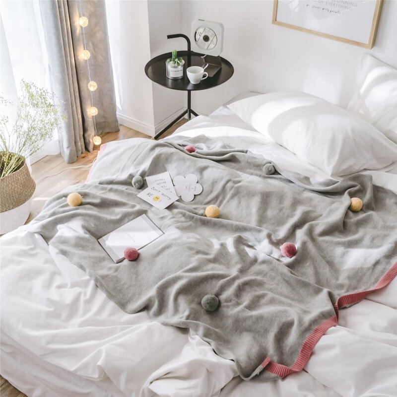 

Pom Pom Decor Knitted Blanket, Grey