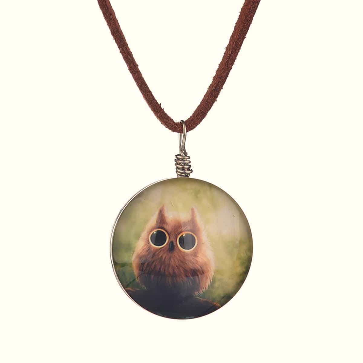 

Cartoon Graphic Round Charm Necklace, Brown