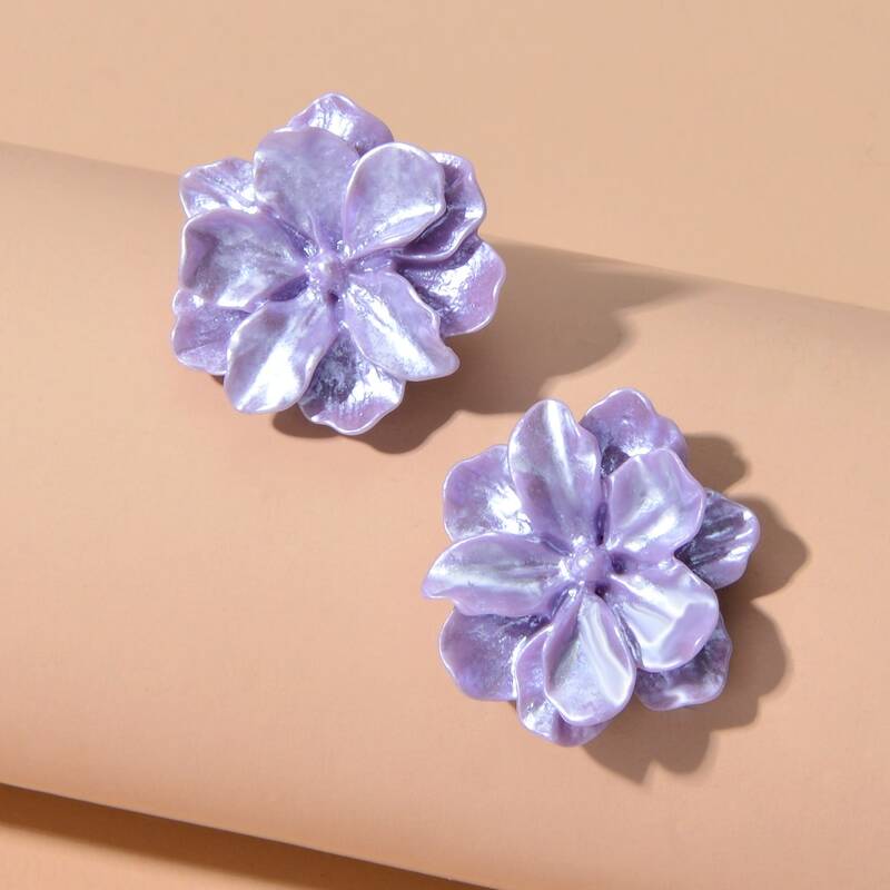 

Flower Shaped Earrings, Purple
