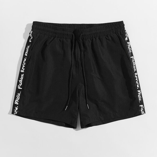 

Men Drawstring Waist Slogan Tape Side Shorts, Black