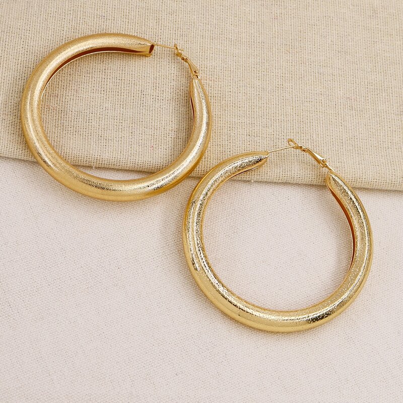 

Metal Hoop Earrings, Gold