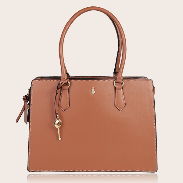

Minimalist Tote Bag With Key, Brown