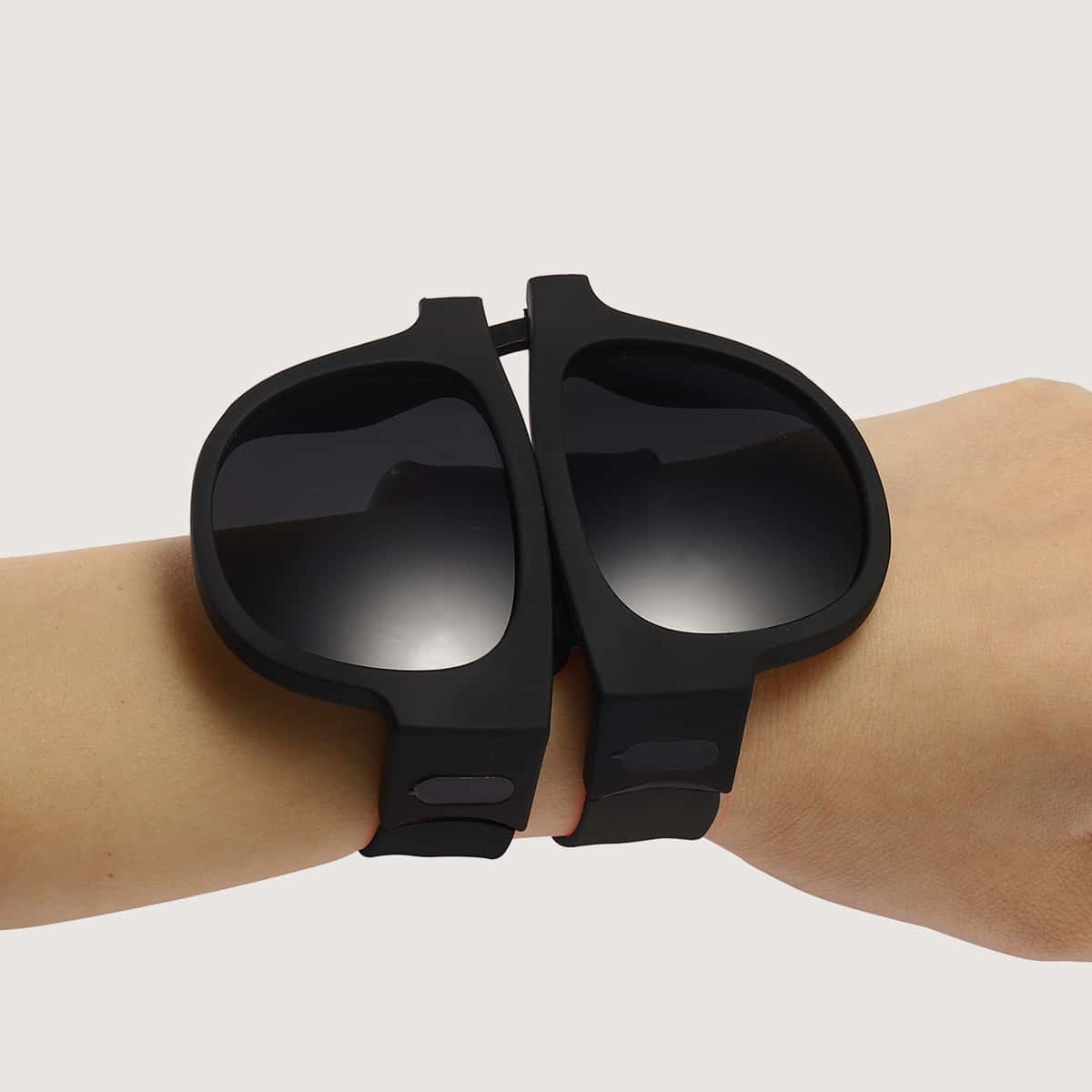 

Solid Folded Sunglasses, Black