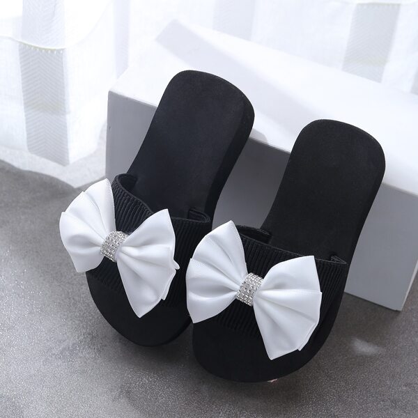

Girls Bow Decor Sliders, Black