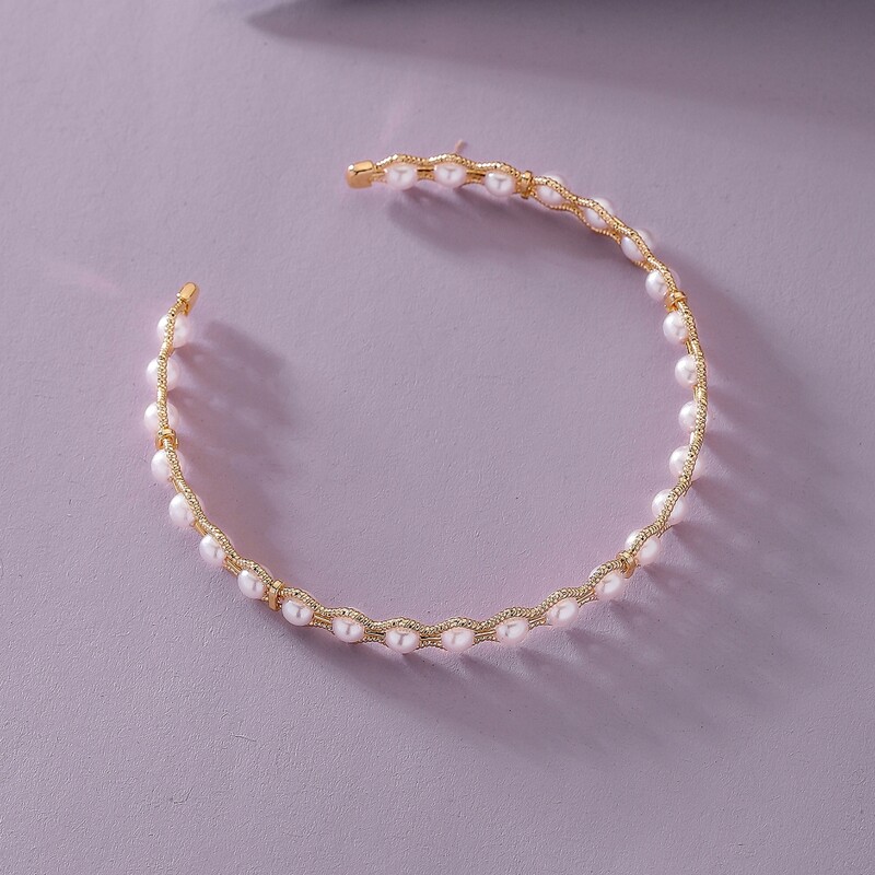 

Faux Pearl Decor Bracelet, White