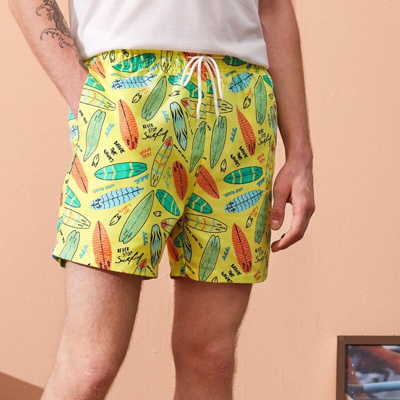 

Guys Drawstring Waist Slogan Graphic Shorts, Yellow