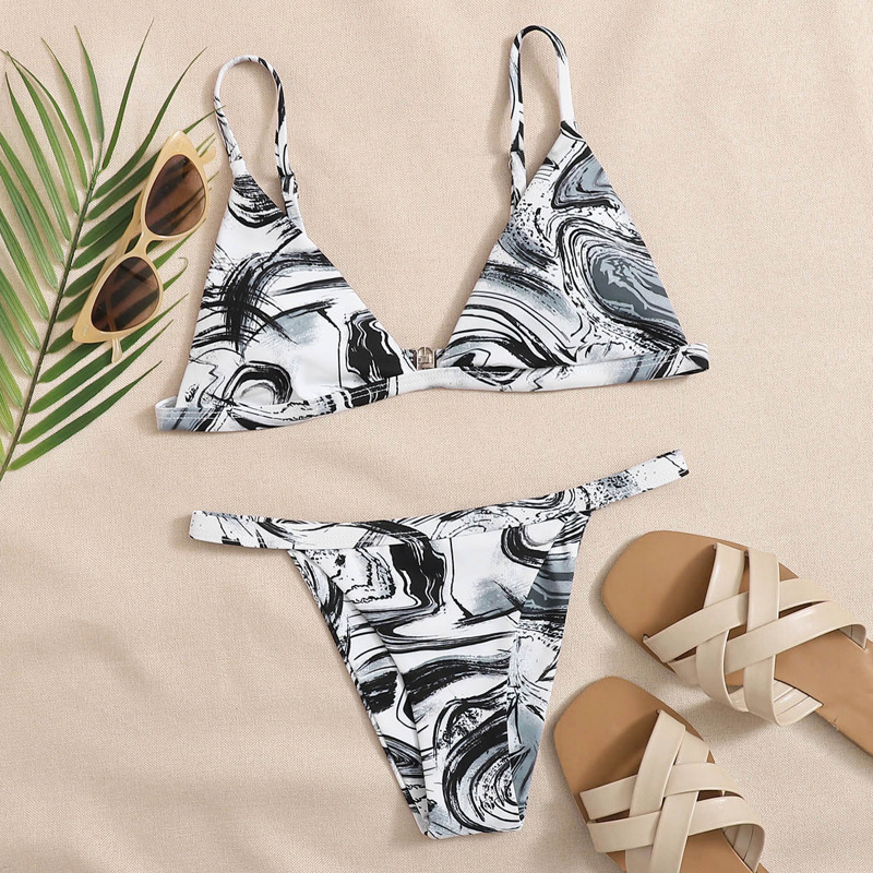 

Graphic Print Triangle Tanga Bikini Swimsuit, Multicolor
