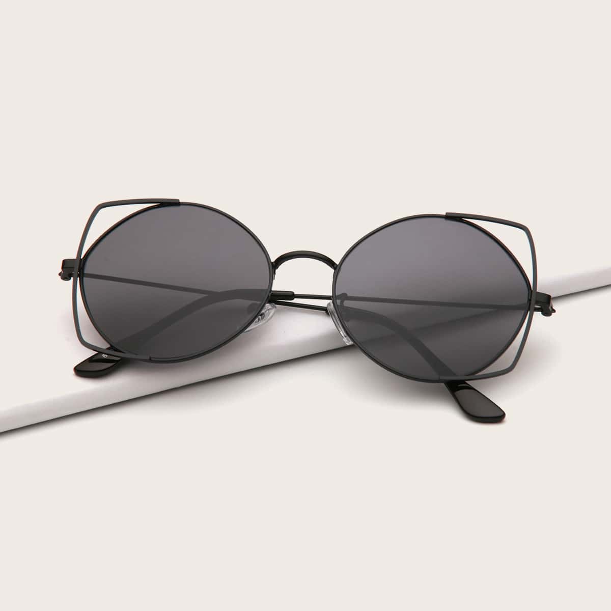 

Cat Eye Sunglasses, Black