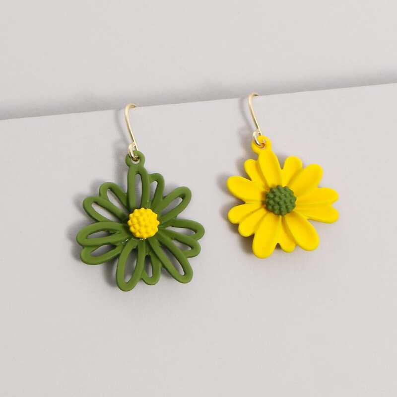 

Daisy Charm Mismatched Drop Earrings, Green