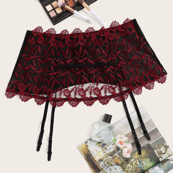 

Plus Embroidered Mesh Garter, Burgundy
