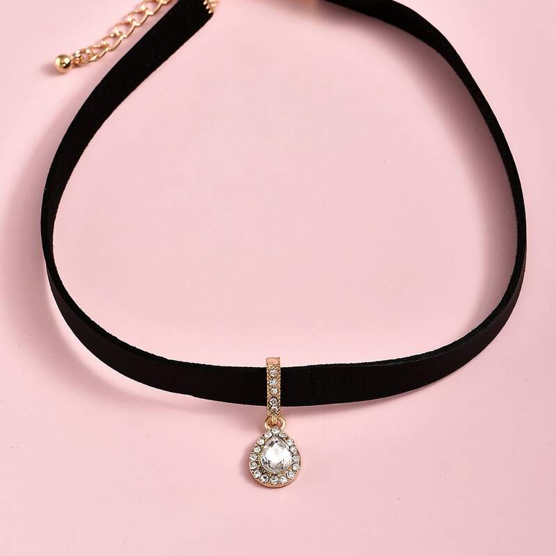 

Rhinestone Water Drop Choker, Black