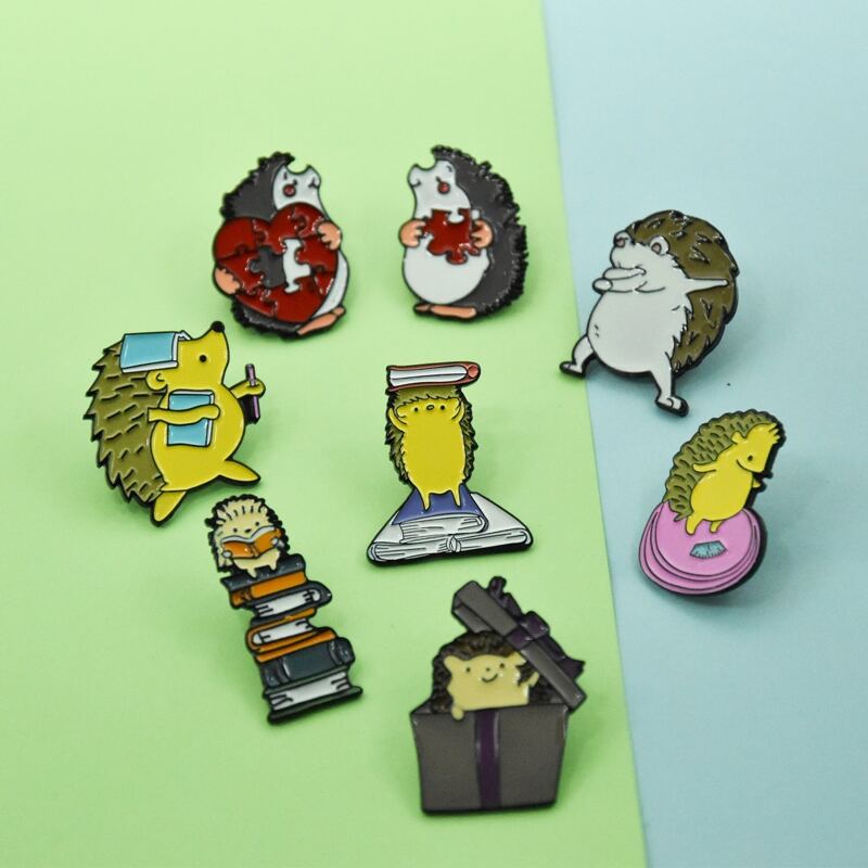 

8pcs Hedgehog Design Brooch, Multicolor