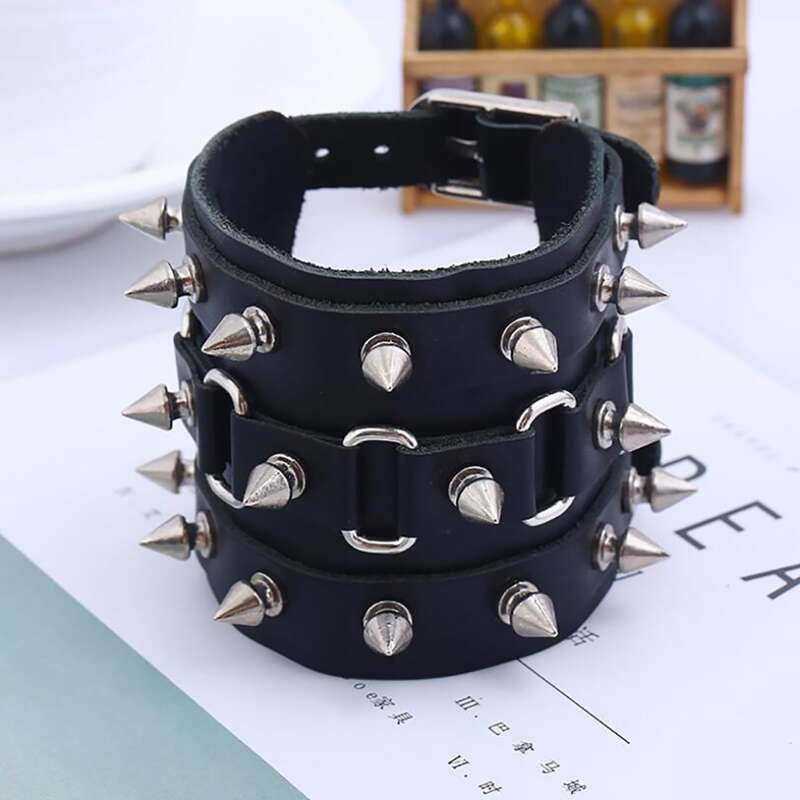 

Guys Studded Decor Bracelet, Black