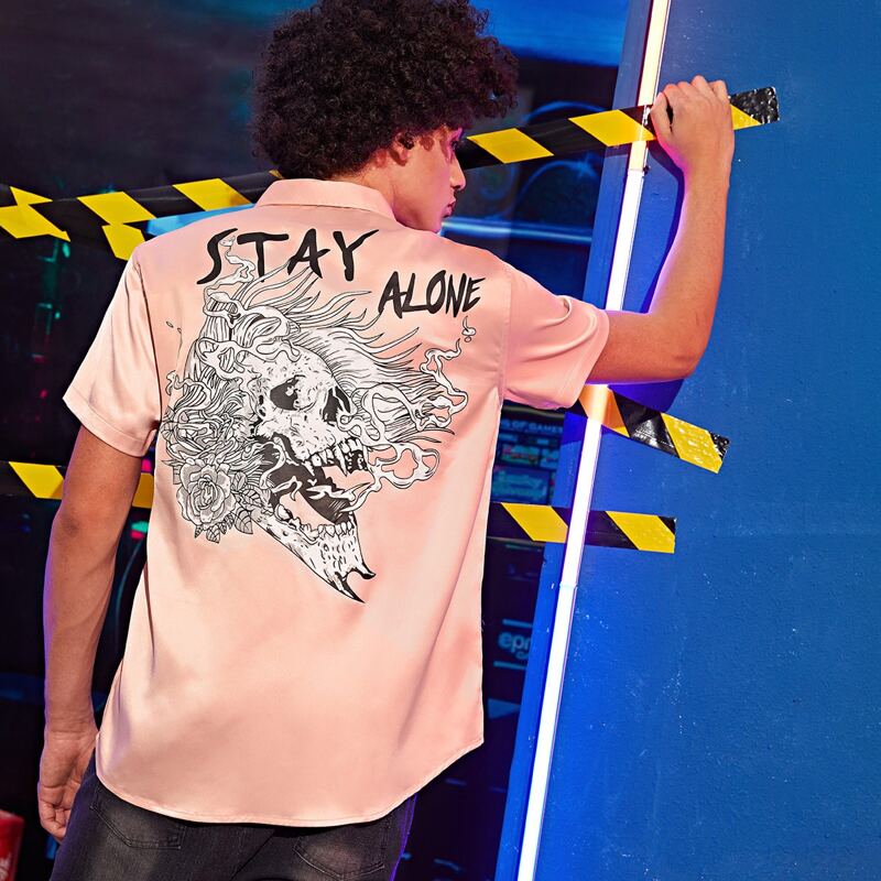 

Guys Slogan And Skull Print Satin Shirt, Pink