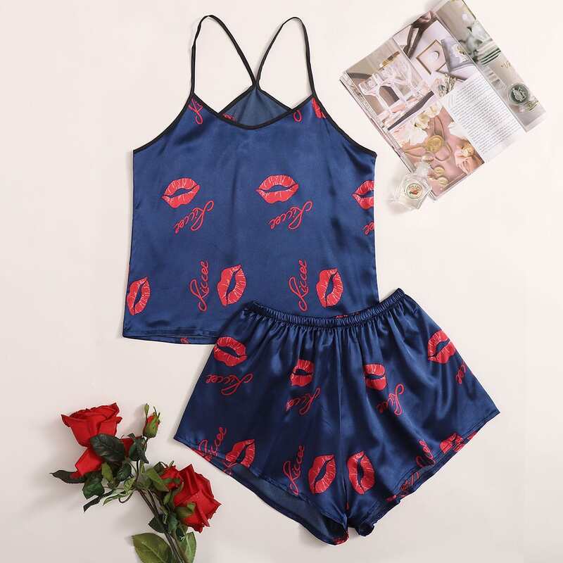 

Lip And Letter Graphic Cami Satin Pajama Set, Navy blue