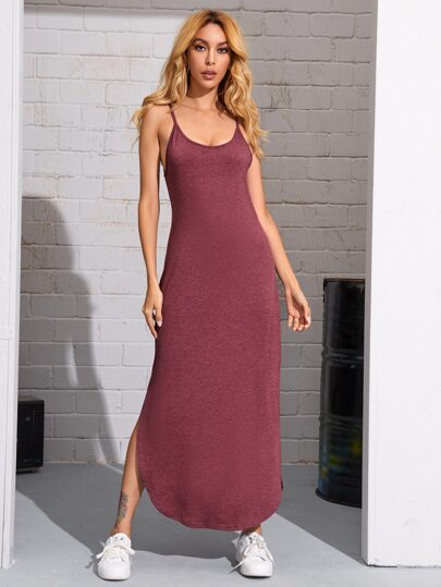 فستان منزلق محبوك مخلنج وبحافة منحنية