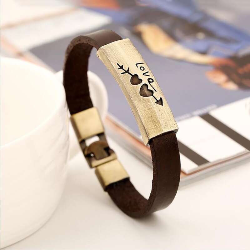 

Guys Heart Pattern Bracelet, Brown