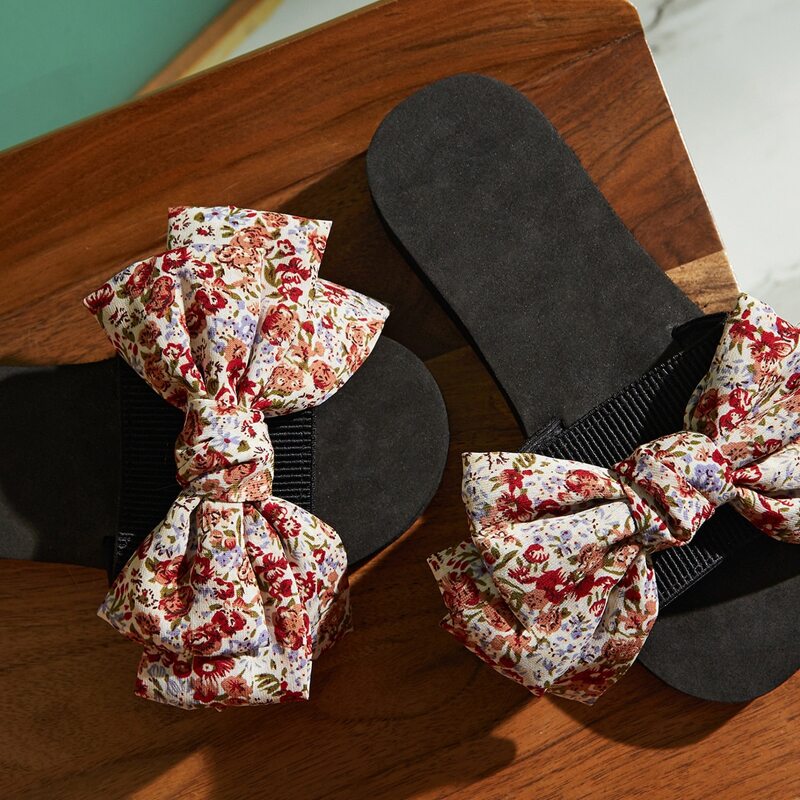 

Ditsy Floral Bow Decor Sliders, Multicolor