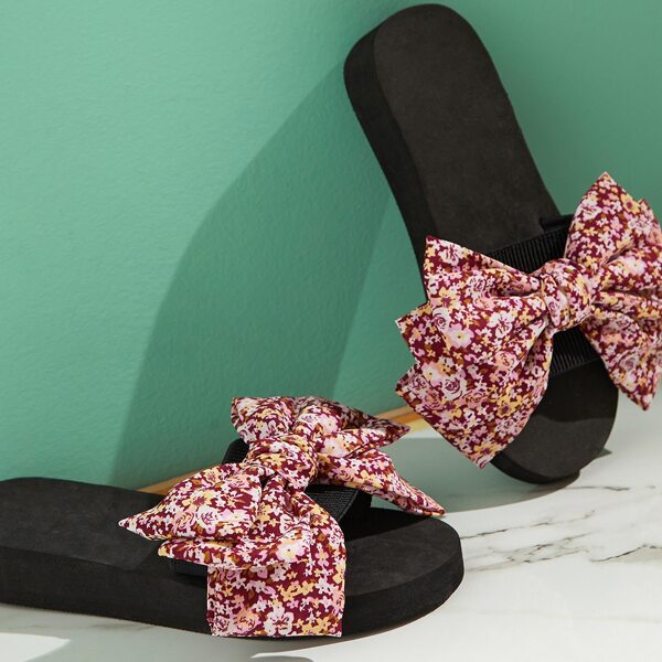 

Ditsy Floral Bow Decor Sliders, Multicolor