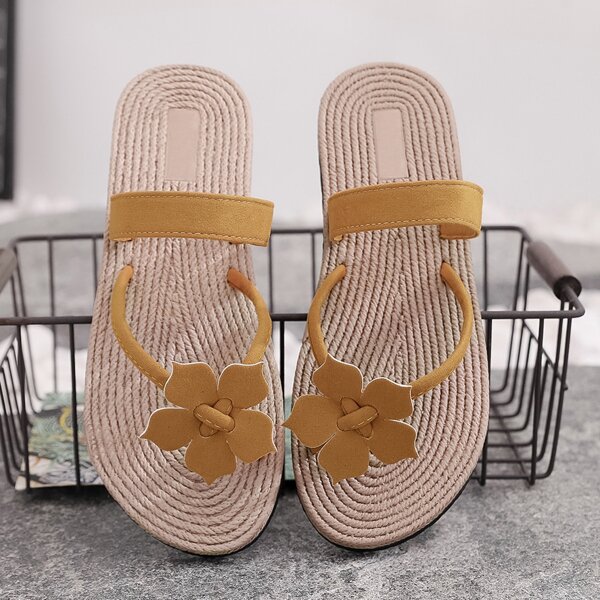 

Floral Appliques Flip Flops, Brown