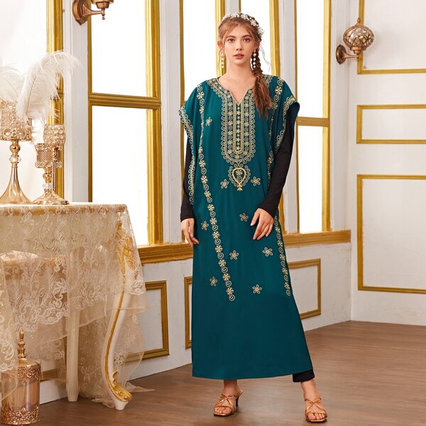 

Tribal Floral Embroidery Notched Neck Kaftan, Green