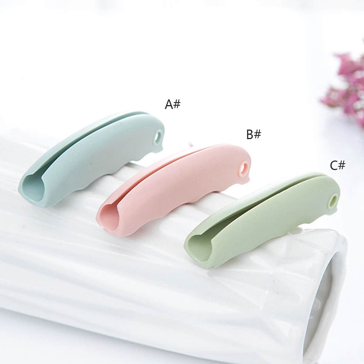

1pc Portable Bag Handle Holder, Multicolor