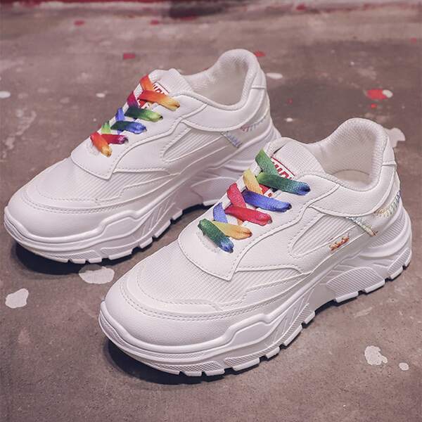 

Кроссовки на шнурках, Белые