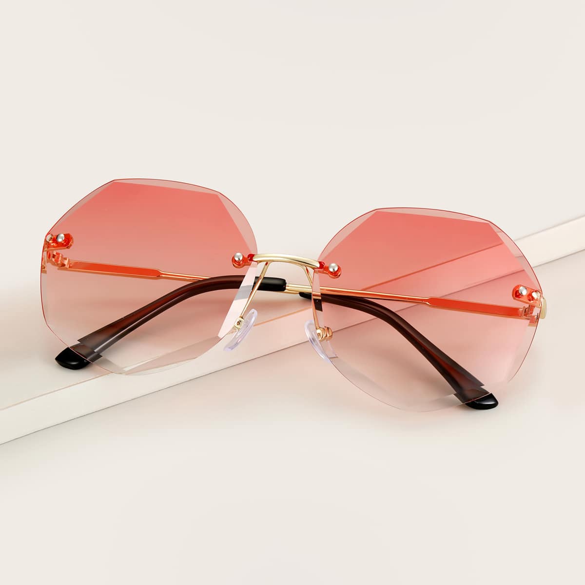 

Metal Frame Sunglasses, Red