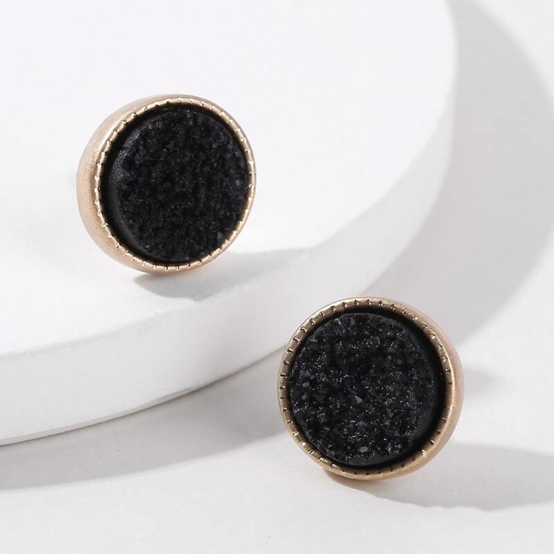 

Round Stud Earrings, Black
